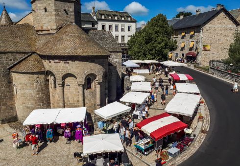 Marché hebdomadaire de Nasbinals